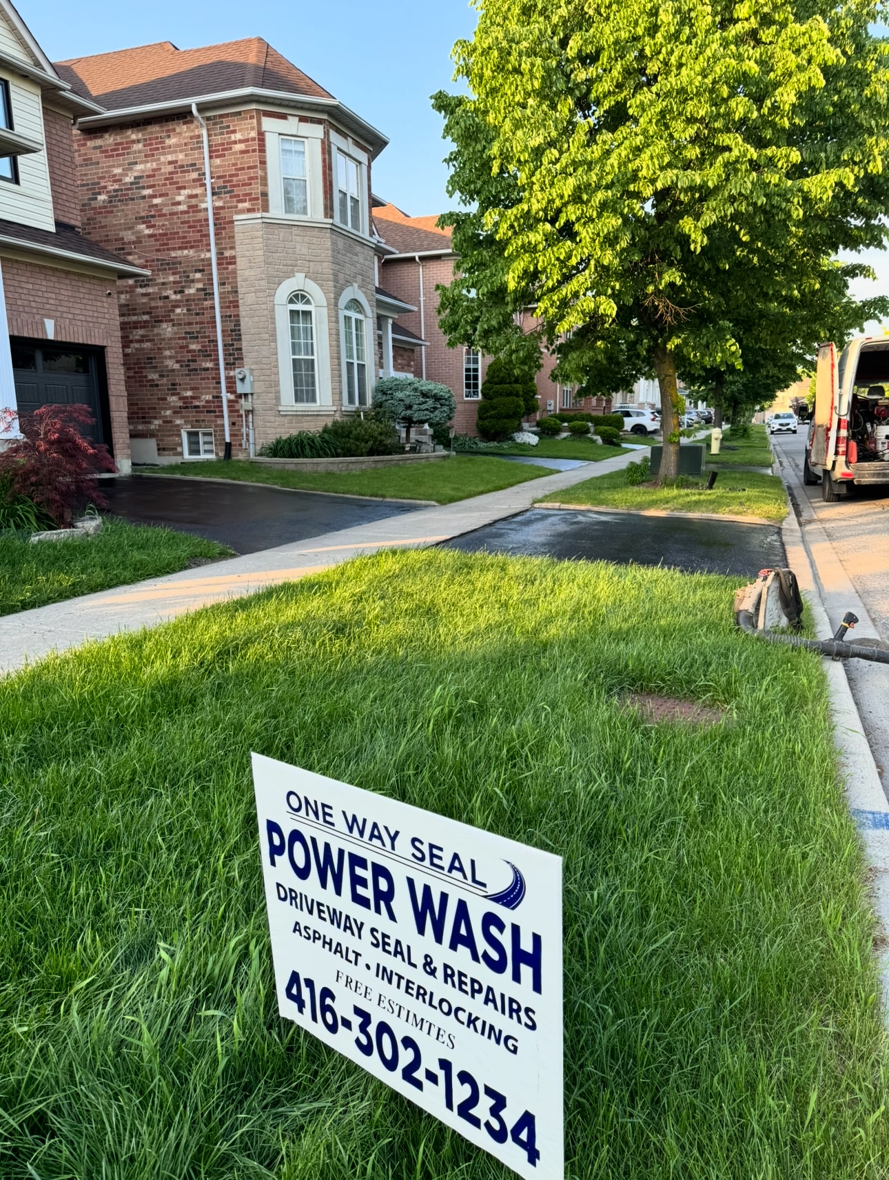 Detailed asphalt curb edge sealing small project